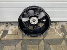 Load image into Gallery viewer, 1x Alufelge 18 Zoll 7.5" 5x112 51ET Silber 5H0601025M VW Golf Rim Wheel FEL8864283779gp