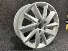 Load image into Gallery viewer, 1x Alufelge 15 Zoll 6.0" 5x100 38ET Glanz Silber 6P0601025F Seat Ibiza Iv FEL6169892305eq