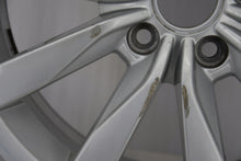 Load image into Gallery viewer, 1x Alufelge 17 Zoll 6.0" 5x112 48ET Glanz Silber 5G0601025K VW Rim Wheel FEL5172931524yv