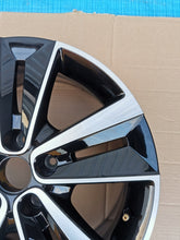 Load image into Gallery viewer, 1x Alufelge 17 Zoll 7.0&quot; 5x114.3 43ET A4204010700 Mercedes-Benz Citan Rim Wheel