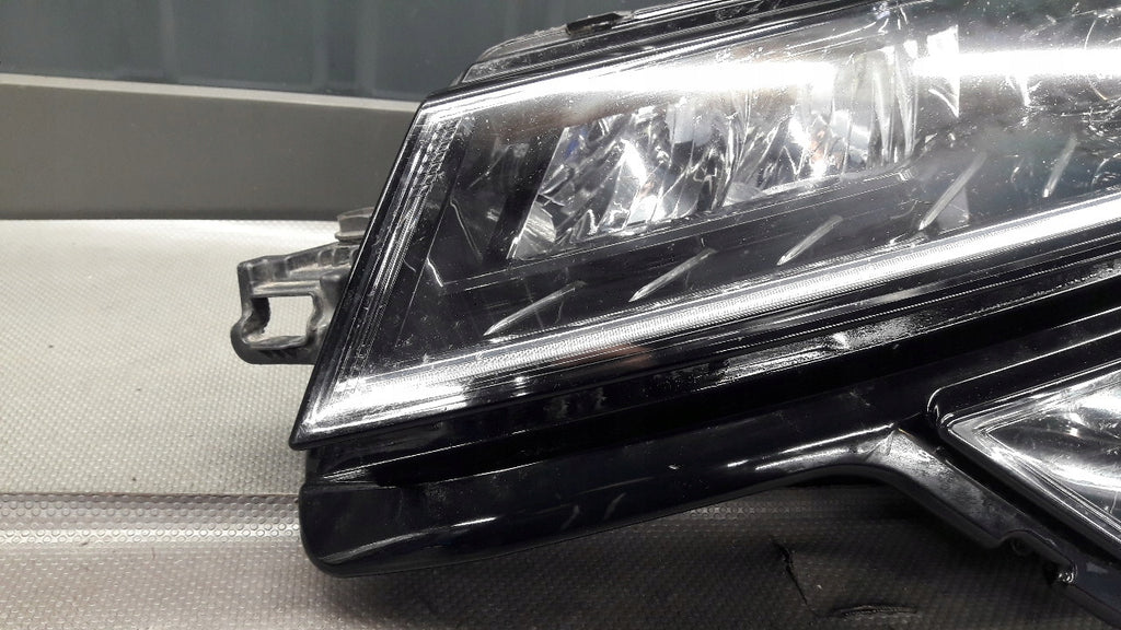 Frontscheinwerfer Skoda Karoq 57B941015D LED Links Scheinwerfer Headlight SCH1485630490dk