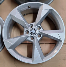 Laden Sie das Bild in den Galerie-Viewer, 4x Alufelge 19 Zoll 7.0" 5x112 43ET Glanz Silber 83A601025N Audi I Rim Wheel FEL3035630586ii