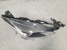 Laden Sie das Bild in den Galerie-Viewer, Frontscheinwerfer Mazda III B63C-51030-SCZ B63C-51030 LED Rechts Headlight SCH5333358167od