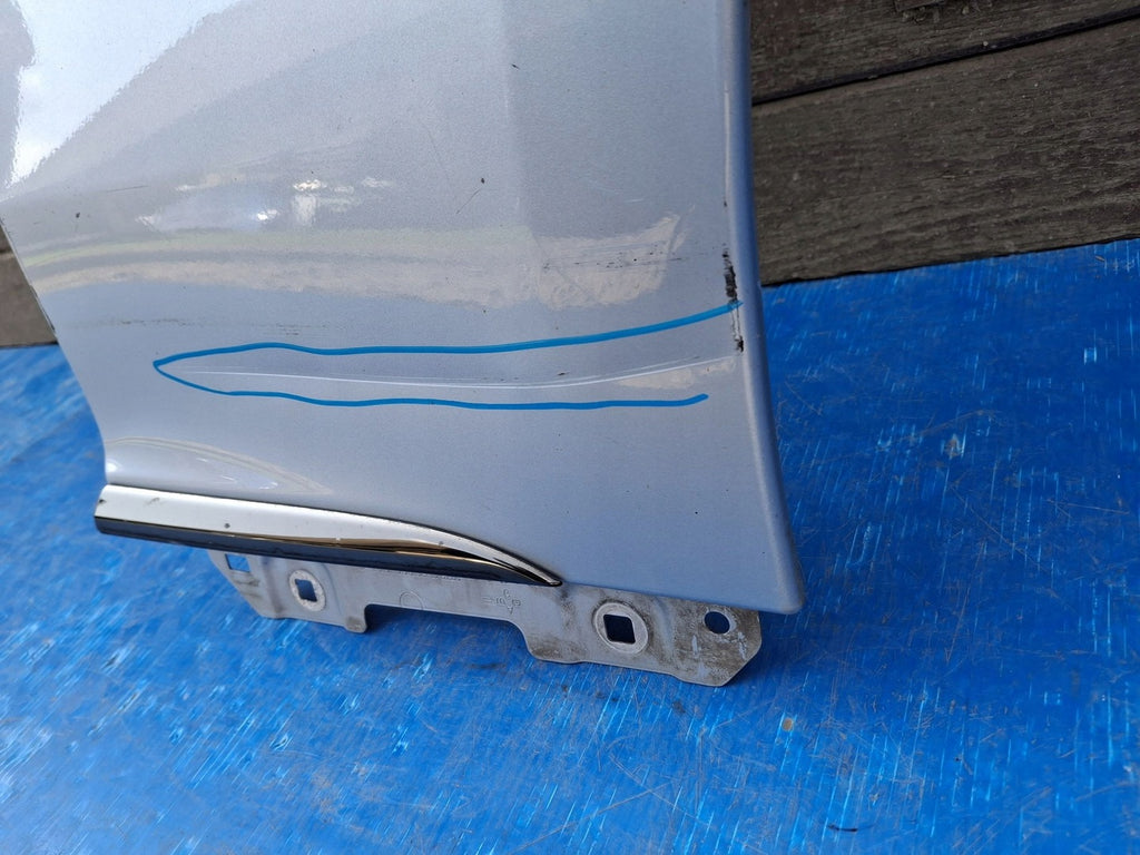 Kotflügel Mercedes-Benz Eqe A2958810200 Vorne Rechts Zum Streichen