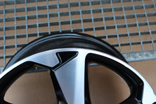 Laden Sie das Bild in den Galerie-Viewer, 1x Alufelge 17 Zoll 7.0&quot; 5x108 45ET Glanz Graphit JX7J-1007-D1A Ford Focus Mg