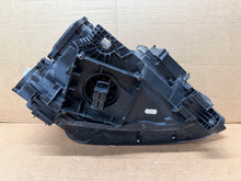 Laden Sie das Bild in den Galerie-Viewer, Frontscheinwerfer Audi Q2 81A941033 Full LED Links Scheinwerfer Headlight SCH7455916280uj