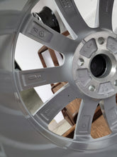 Load image into Gallery viewer, 1x Alufelge 17 Zoll 6.5&quot; 5x112 38ET Glanz Graphit 5NA071497A VW Tiguan Rim Wheel