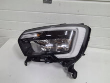 Load image into Gallery viewer, Frontscheinwerfer Renault Master 260607867R Links Scheinwerfer Headlight