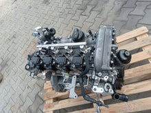 Load image into Gallery viewer, Motor Mercedes-Benz W204 W212 274910 1.6 CGI 40TKm Benzin Engine Unkomplett