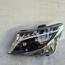 Laden Sie das Bild in den Galerie-Viewer, Frontscheinwerfer Mercedes-Benz Vito W447 A4479060101 Links Headlight SCH3432771584cx
