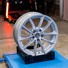 Load image into Gallery viewer, 4x Alufelge 17 Zoll 7.5" 5x112 27ET 6868217 BMW 4 Passat Tiguan Arteon Rim Wheel FEL1078134933sm