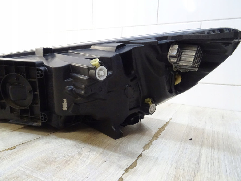 Frontscheinwerfer Ford Focus NX7B-13E014-CD Rechts Scheinwerfer Headlight SCH7020357418dr
