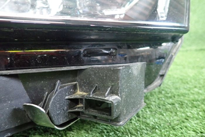 Frontscheinwerfer Skoda Octavia IV 5E4941035 Links Scheinwerfer Headlight SCH2993543872xt