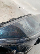 Laden Sie das Bild in den Galerie-Viewer, Frontscheinwerfer Saab 95 9-5 12775735 Rechts Scheinwerfer Headlight