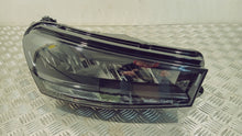 Laden Sie das Bild in den Galerie-Viewer, Frontscheinwerfer Skoda Fabia IV 6VB941016 LED Rechts Scheinwerfer Headlight SCH2944637783bw