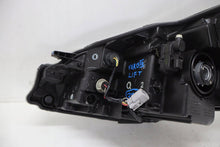 Laden Sie das Bild in den Galerie-Viewer, Frontscheinwerfer Toyota Yaris 811300DJ90 Rechts Scheinwerfer Headlight SCH4291947337py