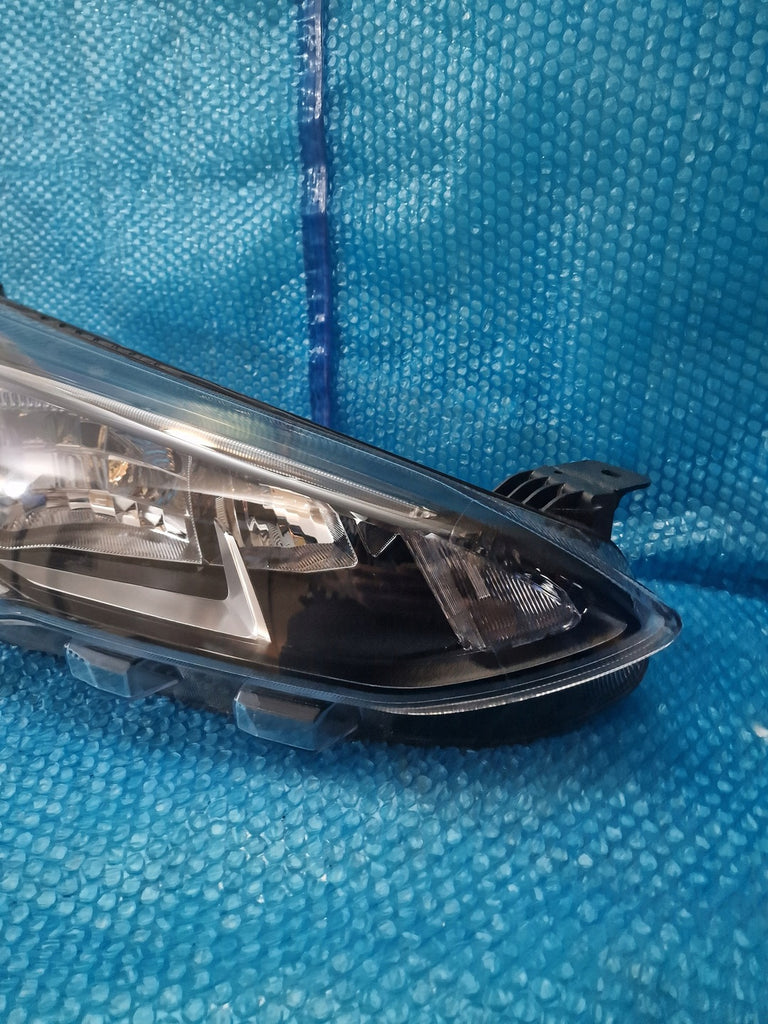 Frontscheinwerfer Ford Focus MX7B-13E014-CC Rechts Scheinwerfer Headlight