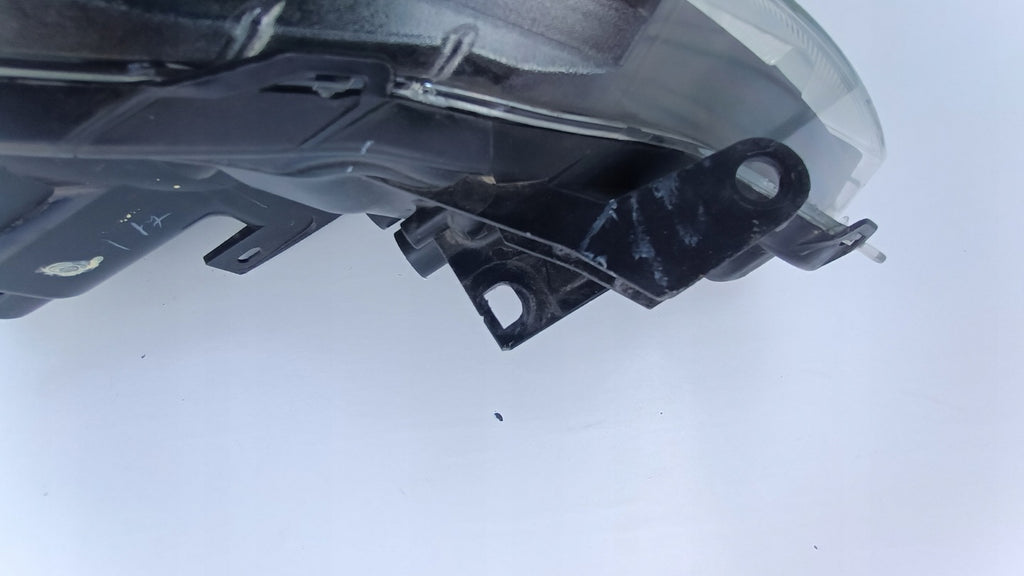 Frontscheinwerfer Toyota Yaris LED Ein Stück (Rechts oder Links) Headlight SCH5569096101cc