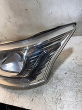 Laden Sie das Bild in den Galerie-Viewer, Frontscheinwerfer Ford Transit 01038299900010 BK3113D153BF Vorderseite Headlight SCH4350806645te