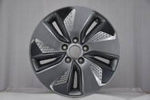 Load image into Gallery viewer, 1x Alufelge 17 Zoll 7.0" 5x114.3 50ET Glanz Silber 52910-K4000 Hyundai Kona FEL1038803396yx