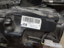 Laden Sie das Bild in den Galerie-Viewer, Frontscheinwerfer Mitsubishi Outlander ECM921-21A20 Rechts oder Links