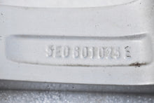 Laden Sie das Bild in den Galerie-Viewer, 1x Alufelge 17 Zoll 7.0&quot; 5x112 49ET 5E0601025E 5E0601025BT Skoda Superb Iii