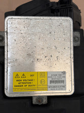Laden Sie das Bild in den Galerie-Viewer, Frontscheinwerfer BMW E91 E90 7161667 6948180 Xenon Links Scheinwerfer Headlight SCH1189243096rd