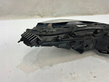 Laden Sie das Bild in den Galerie-Viewer, Frontscheinwerfer Tesla Model 3 1077375-50-B Full LED Links Headlight