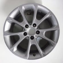 Laden Sie das Bild in den Galerie-Viewer, 1x Alufelge 18 Zoll 8.5&quot; 5x120 47ET Glanz 6796251 BMW 3 F30 F31 Rim Wheel