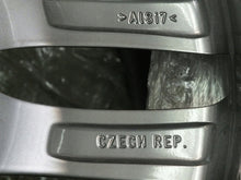 Load image into Gallery viewer, 1x Alufelge 18 Zoll 8.0" 5x120 52ET Glanz Grau 7852490 BMW 1 Rim Wheel FEL2760442359op