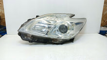 Laden Sie das Bild in den Galerie-Viewer, Frontscheinwerfer Toyota Prius Links Scheinwerfer Headlight SCH5478510058kl