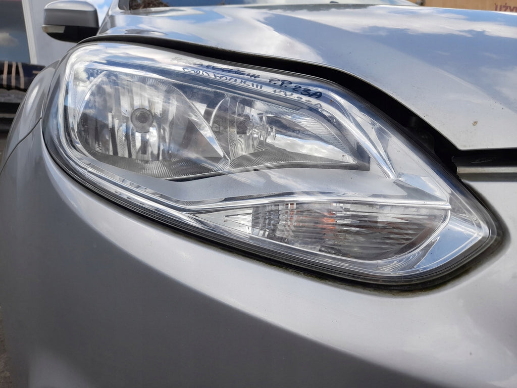 Frontscheinwerfer Ford Focus LED Rechts Scheinwerfer Headlight