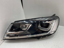 Laden Sie das Bild in den Galerie-Viewer, Frontscheinwerfer VW Touareg 7P1941033A Xenon Links Scheinwerfer Headlight