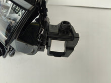 Load image into Gallery viewer, Frontscheinwerfer Skoda Karoq 57B941010 Full LED Rechts Scheinwerfer Headlight SCH7626805205um