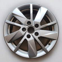 Load image into Gallery viewer, 1x Alufelge 16 Zoll 6.5&quot; 5x112 48ET Glanz Silber 2K7601025 VW Caddy Rim Wheel