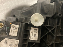 Load image into Gallery viewer, Frontscheinwerfer BMW 5 G31 G30 8495279-08 LED Links Scheinwerfer Headlight SCH4237534233wh