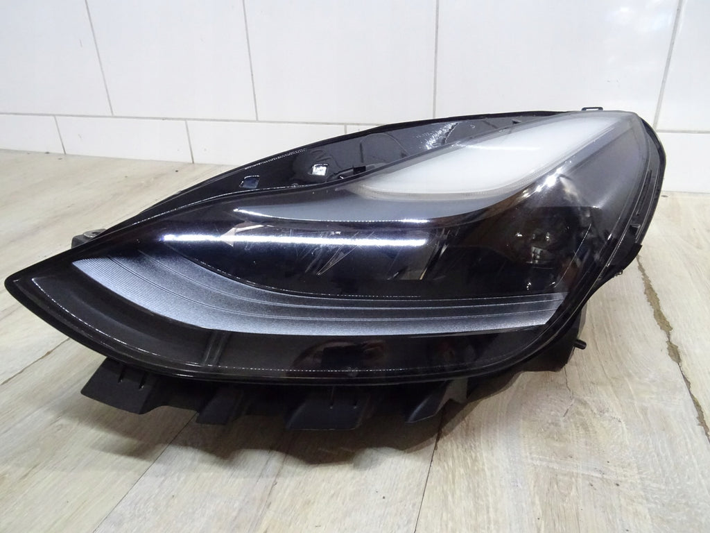 Frontscheinwerfer Tesla Model 3 1514952-00-D Full LED Rechts oder Links