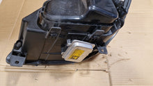 Load image into Gallery viewer, Frontscheinwerfer Mercedes-Benz Sprinter A9068201061 Rechts Headlight SCH1571799921eq