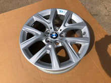 Load image into Gallery viewer, 1x Alufelge 17 Zoll 6.5" 5x112 39ET 6856076 BMW F39 F48 Rim Wheel FEL8950176700tb