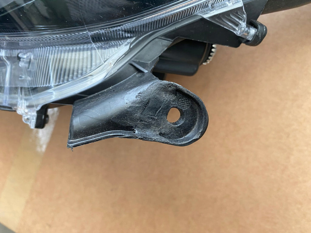 Frontscheinwerfer Toyota Yaris Ein Stück (Rechts oder Links) Headlight SCH1928012659fo