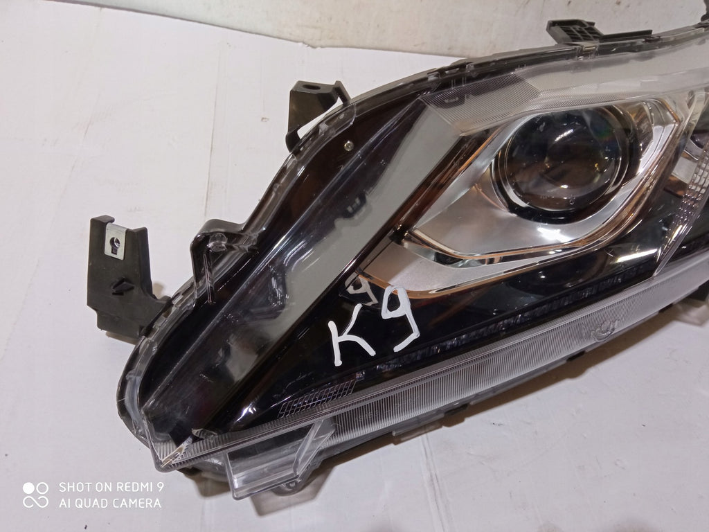 Frontscheinwerfer Mitsubishi Eclipse Cross I 8301D065 LED Rechts oder Links