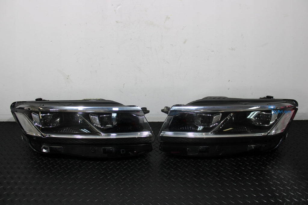 Frontscheinwerfer VW Touareg 761941035B 761941036B LED Ein Satz Headlight SCH7102179282vk