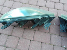 Laden Sie das Bild in den Galerie-Viewer, Frontscheinwerfer Opel Zafira B Ein Stück (Rechts oder Links) Headlight