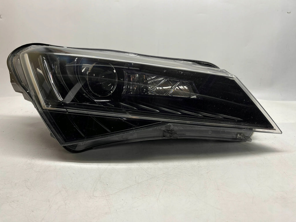 Frontscheinwerfer Skoda Superb III 3V1941016B Xenon Rechts Headlight