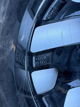 Load image into Gallery viewer, 1x Alufelge 18 Zoll 7.5&quot; 5x114.3 45ET 52910-J7DA0 Kia Rim Wheel