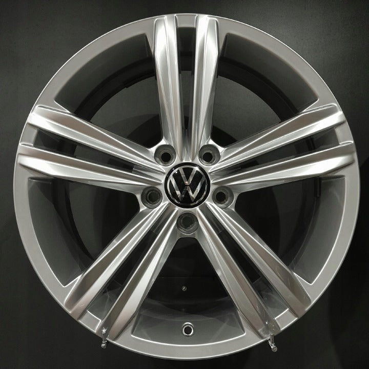 1x Alufelge 18 Zoll 7.0" 5x112 43ET Glanz Silber 5NA601025N VW Rim Wheel FEL8439084253gr