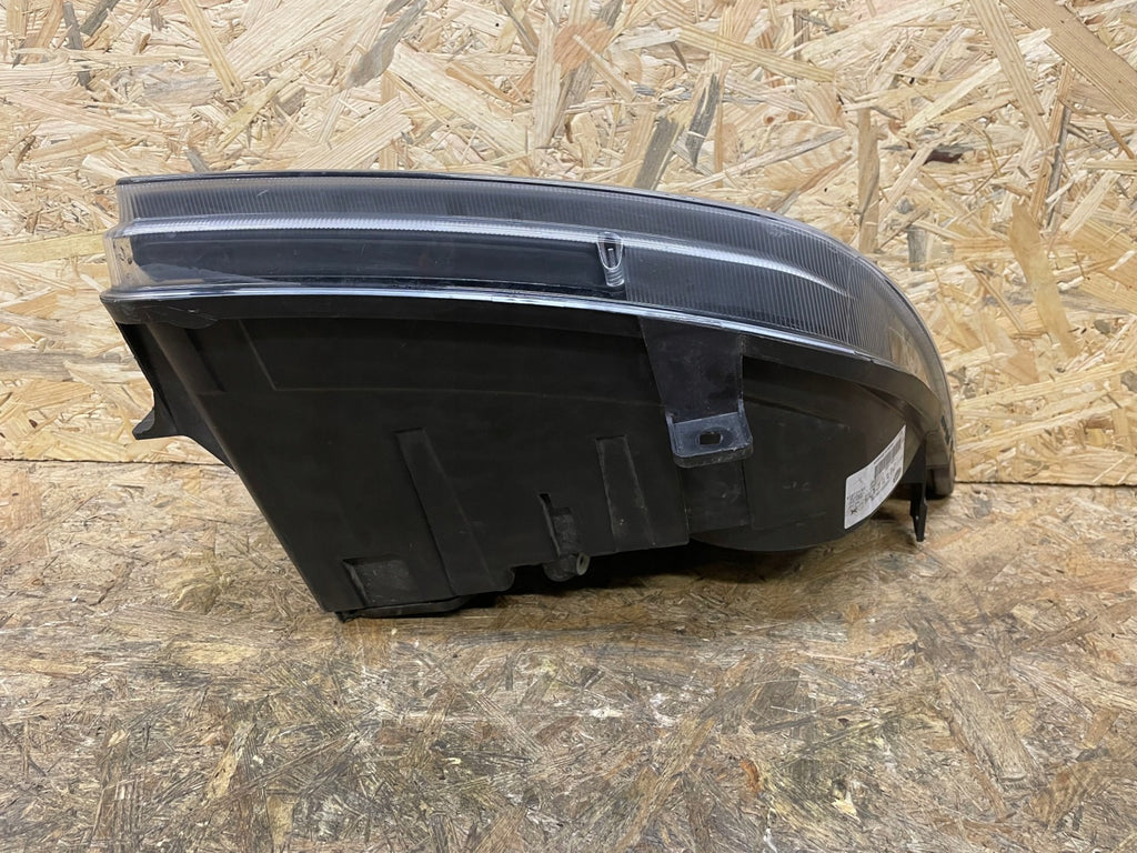 Frontscheinwerfer VW Crafter 1ER011592 Rechts Scheinwerfer Headlight SCH1657245900ze