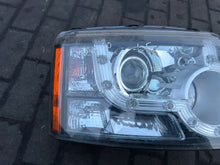 Load image into Gallery viewer, Frontscheinwerfer Land Rover I Discovery BH22-13W029-BA Rechts Headlight SCH7718393150tc