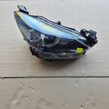 Laden Sie das Bild in den Galerie-Viewer, Frontscheinwerfer Mazda 2 D43N-51030 Full LED Rechts Scheinwerfer Headlight SCH1767276883ui