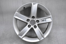 Load image into Gallery viewer, 1x Alufelge 16 Zoll 7.0&quot; 5x112 46ET Glanz Silber 8K0071496 Audi A4 B8 Rim Wheel